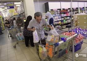 兼顾年迈父母幼儿压力随时爆煲  雪州涌现大批“夹心世代”