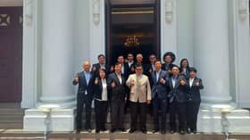 亲临拜访隆雪华堂    佐哈里：国家团结为立国根基