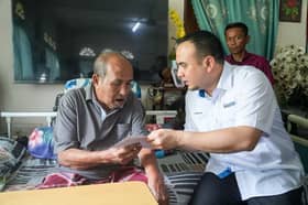 PM hulur sumbangan kepada veteran polis di Pahang