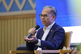 Fahmi urges Meta to address failure in tackling scam ads