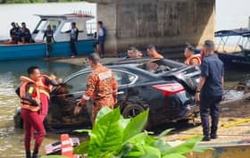 Kereta menggelongsor dalam sungai, dua beradik lemas