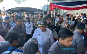 安华：国防采购须透明 武装部队决定优先顺序