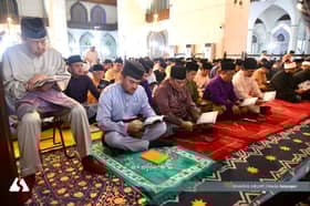 Sultan, Tengku Permaisuri, Raja Muda berkenan berangkat ke Majlis Doa Selamat sempena Perkahwinan Diraja 