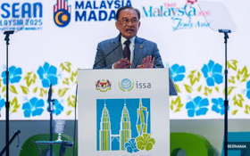 安华入宫觐见统治者　汇报东盟峰会.特朗普访马与预算案进展