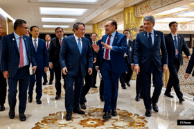 李强促尽早升级投资协定  安华：支持中国加入跨太平洋贸易协定