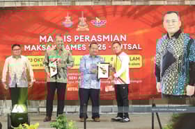 公务员五人足球赛  强化高效与健康文化