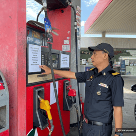 不法集团马泰边境租地打造基地 利用地利河域执法漏洞走私燃油