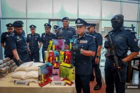 Selangor Customs foils attempt to smuggle over RM10m in prohibited goods 