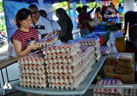 今日8地点有便宜市集  一只鸡10令吉