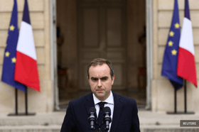 French government quits just hours after being appointed, deepening political crisis