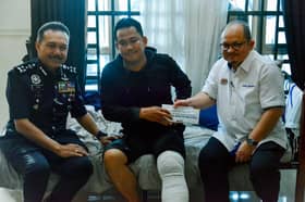 PM Anwar zahir keprihatinan, arah bantu dua anggota trafik cedera ketika iringi delegasi Asean