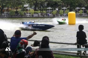 2025亚洲快艇锦标赛决赛登场  大批民众涌入莎阿南湖滨公园观赛