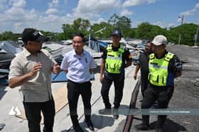 சுங்கை பூலோவில் 12 சட்டவிரோத தொழிற்சாலைகள் இடிப்பு