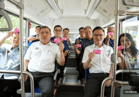 近5万公民免费获搭巴士卡  陆兆福：乐龄人士占78%