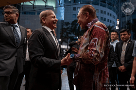Anwar welcomes Pakistan PM Shehbaz at Perdana Putra