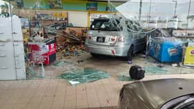 Warga emas tersilap tekan minyak rempuh stesen minyak