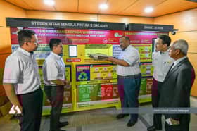 KDEBWM perkenal mesin layan diri tukar barang kitar semula kepada tunai 