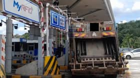 承担垃圾车撞大道墙全责  KDEB：加强内部监管