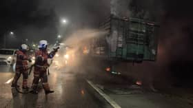 Bomba ambil masa 12 jam padam kebakaran treler muatan logam oksida 