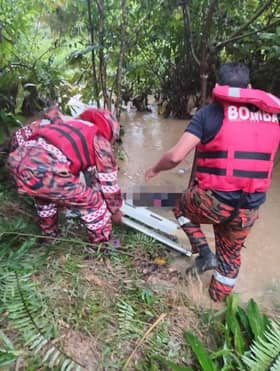 நீரோட்டத்தில் வாகனத்தை  ஓட்டிச் சென்றதில் பெண் உயிரிழப்பு