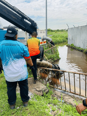 瓜雪装水泵加速排流积水  大臣：动员5000志工散后灾区