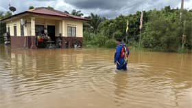 Paras air Sungai Bernam kekal bahaya, pasukan penyelamat terus siap siaga