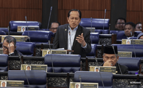 马斯兰讽刺在野议员  财案不支持却要求多