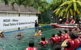 【隐形危机系列3/3】屋顶逃生到水中脱险   参与者社媒分享自救