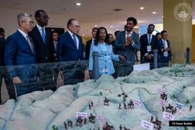 马埃愿推动双边关系往新方向  安华：共同发展战略领域