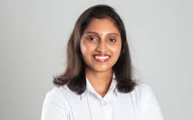 கூட்டணியிலிருந்து விலகினாலும் பிரதமருக்குத் தொடர்ந்து ஆதரவா ? ம.இ.காவைச் சாடினார் புந்தோங் சட்டமன்ற உறுப்பினர் துளசி மனோகரன் 