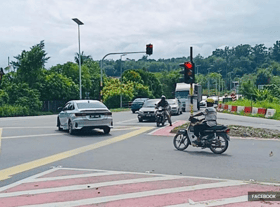 叻思路口交通灯重启引拥堵　彭小桃：工程局及时应对