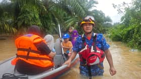 强降雨致雪邦与双溪比力6区淹水　雷健强：开放2临时疏散中心