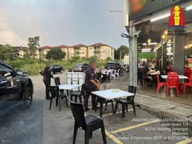 占用停车格妨碍交通 瓜冷市会充公桌椅