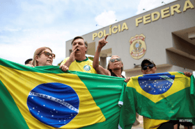 Brazil top court votes to keep Bolsonaro in police custody