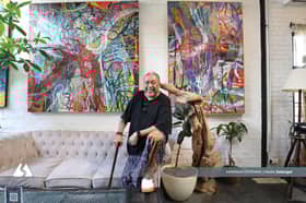 Secangkir kopi dalam nuansa warna