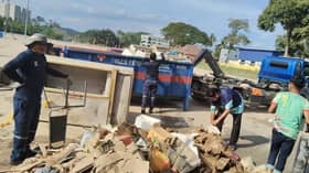 Pembersihan pasca banjir di Pasar Awam Salak, pastikan operasi pulih