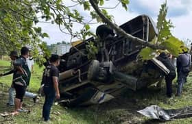 Tayar belakang pecah punca kemalangan ambulans - polis