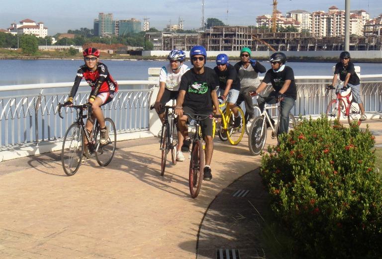 Segerakan Laluan Basikal Bagi Mengelak Kemalangan
