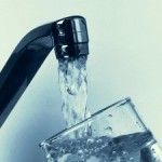 原定期限脱售股权重组水供  查尔斯促水供公司遵守合约