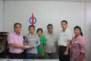 拨2000元助肾病少女  黄瑞林呼吁民众捐助