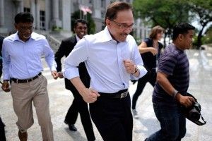 Azmin confident that Anwar will be released, asks to stop 'gutter politics'