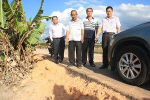 承包商使用二等泥提升道路  黄瑞林促工程局扣余款警惕