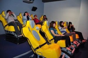 提升6D影视厅设备  雪公共图书馆吸人潮