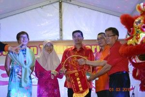 千人齐聚锡米山庆新年  阿兹敏盼加强族群合作