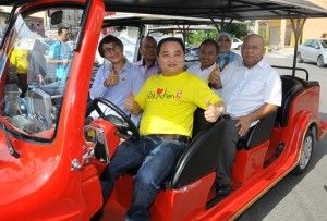 Antique electric 'Rolls Royce' cars to explore the beauty of Sekinchan