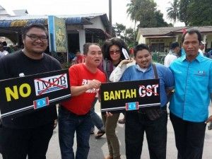 'Cancel GST', 'Reject GST Vote Keadilan' coloured the nomination