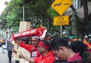 Walkabout on May 1, object GST