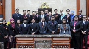 56青年当“雪州议员”