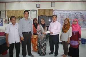 黄瑞林拨2000维修宗教小学厕所