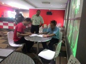 上班时段打桌球喝茶  雪下令严办偷懒公仆